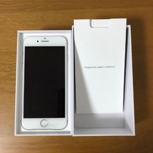 iPhone8箱の中身