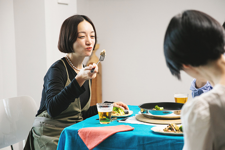 わたしに寄り添うフライパン　高山都さんが語る「取っ手のとれるティファール」の魅力