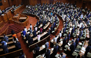 参院本会議で、改正政治資金規正法など政治改革関連３法が可決、成立した=2024年12月24日午後4時59分、岩下毅撮影