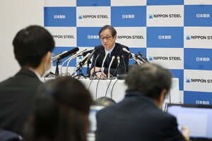 会見する日本製鉄の橋本英二会長=2025年1月7日午前9時22分、東京都千代田区、川村直子撮影