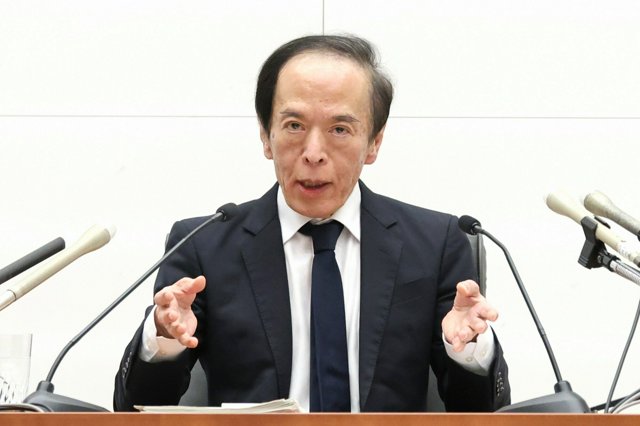 金融政策決定会合後の会見で話す日銀の植田和男総裁=2025年1月24日午後3時51分、東京・日銀本店、友永翔大撮影