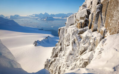 A view of a snow covered mountain