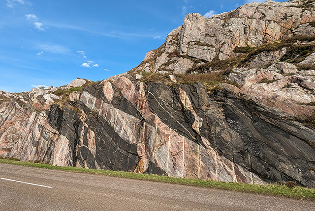 multicoloured-rock-stop-thumb