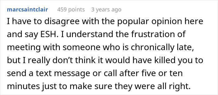 Comment about always late friends and frustration with lunch dates timing.