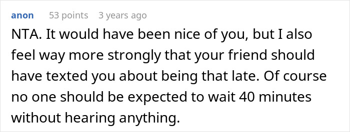 Screenshot of a comment discussing a friend's lateness and texting etiquette for lunch dates.