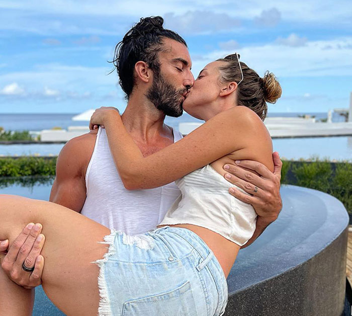 “He’s A Creep”: Justin Baldoni’s 27-Minute Proposal Video Being Branded As A Massive “Red Flag”