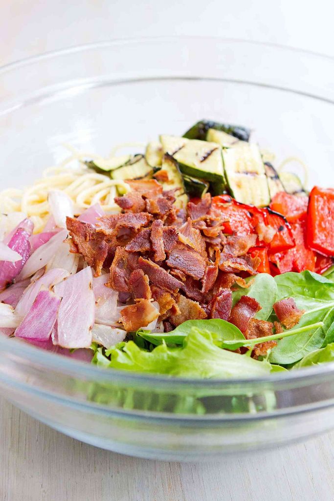 This Grilled Vegetable Salad with Bacon and Spaghetti is the perfect melding of flavors and textures. Great summertime salad! 221 calories and 7 Weight Watchers Freestyle SP