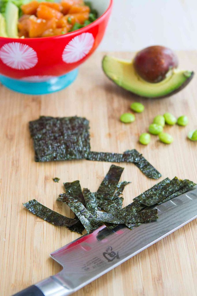 If you are a poke lover, this Avocado Salmon Poke Salad Bowl is right up your alley! Light and beyond flavorful.. 327 calories and 5 Weight Watchers Freestyle SP