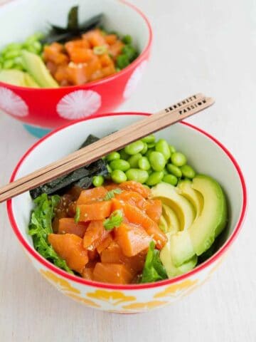 If you are a poke lover, this Avocado Salmon Poke Salad Bowl is right up your alley! Light and beyond flavorful.. 327 calories and 5 Weight Watchers Freestyle SP