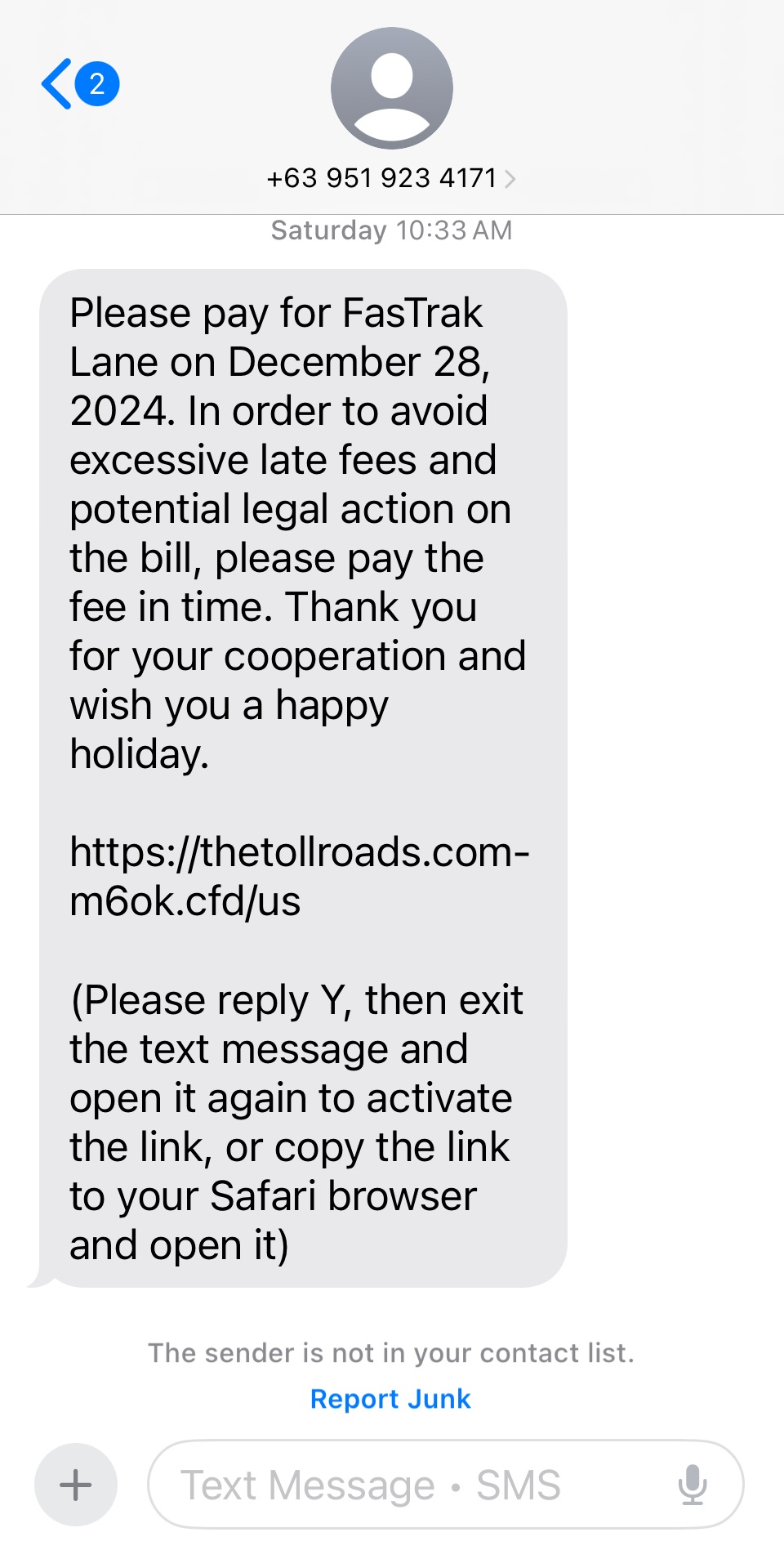 Screenshot of a FasTrak text scam. (Screenshot: Ryanne Mena)