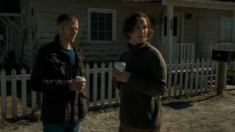 Riley Flynn (Zach Gilford) and Erin Greene (Kate Siegel) in Midnight Mass