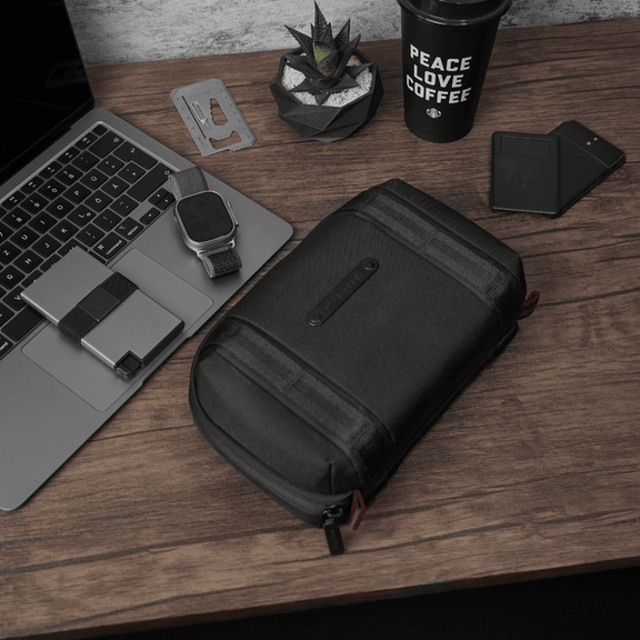 Tech Case Black