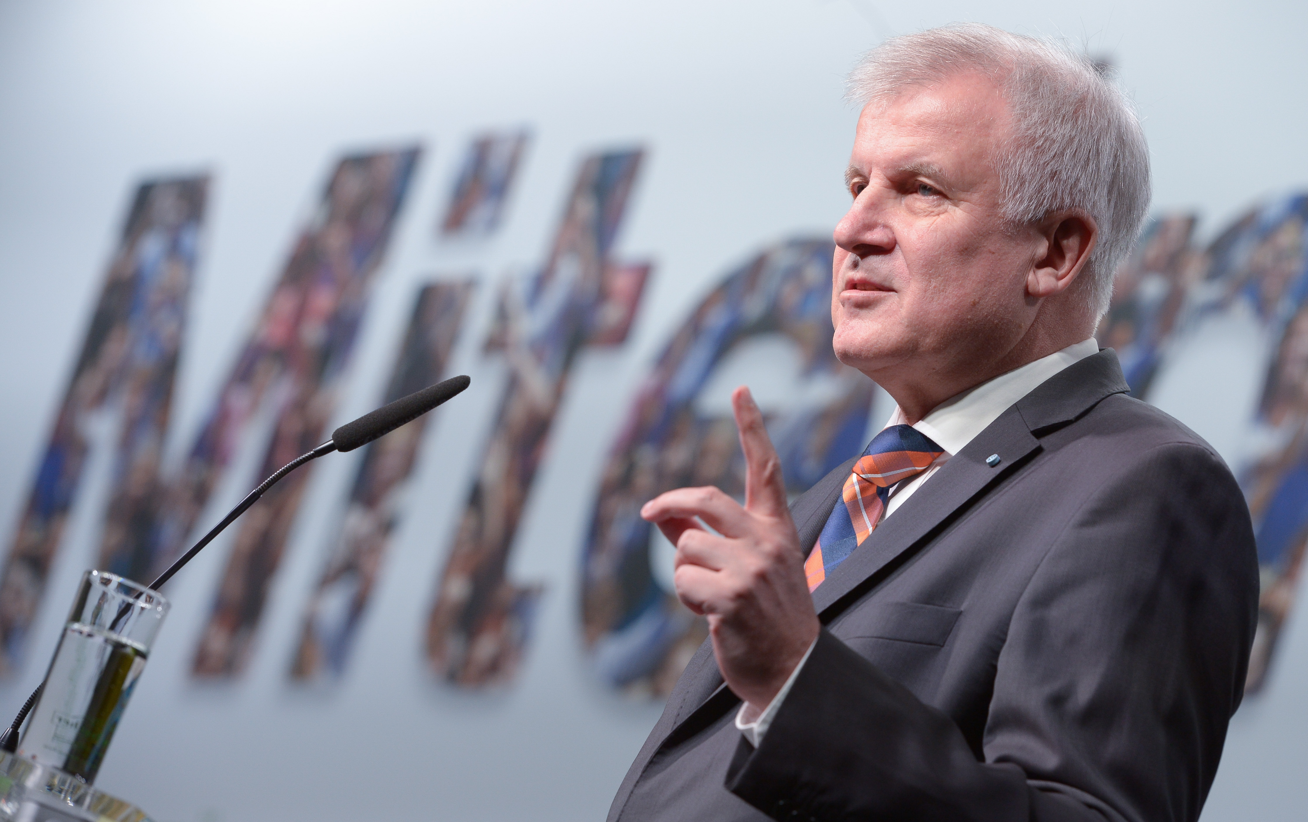 Horst Seehofer, CSU-parteitag, Flüchtlingsobergrenze, AfD