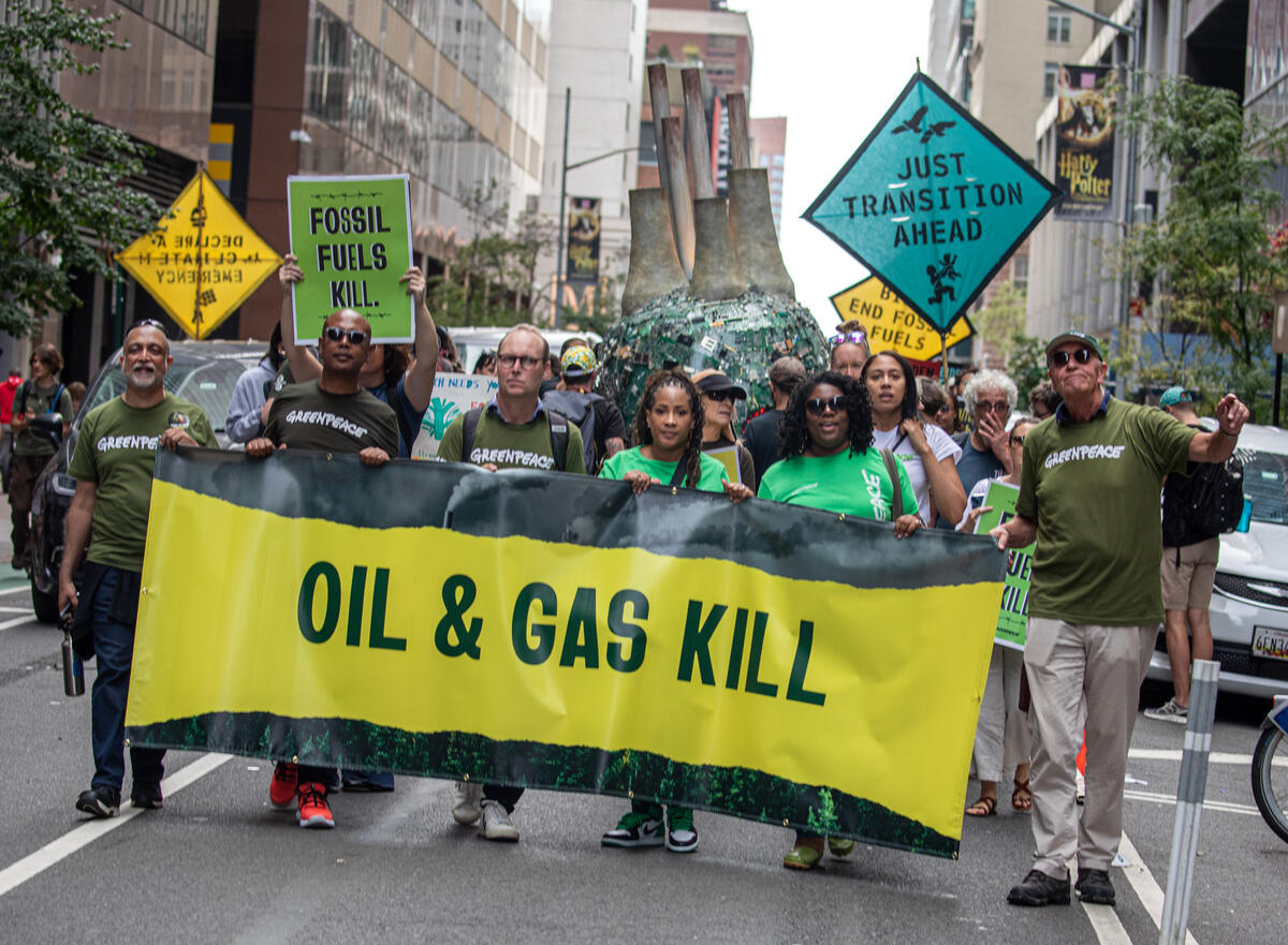 March to End Fossil Fuels in New York. © Tim Aubry / Greenpeace