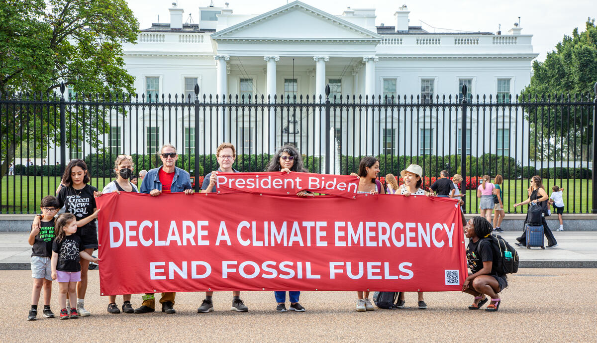 Biden Message For A Climate Emergency in Washington D.C. © Tim Aubry / Greenpeace