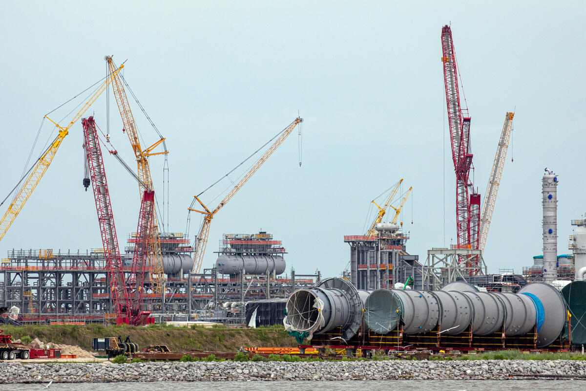 Golden Pass LNG Facilities in the Gulf Coast. © Tim Aubry / Greenpeace