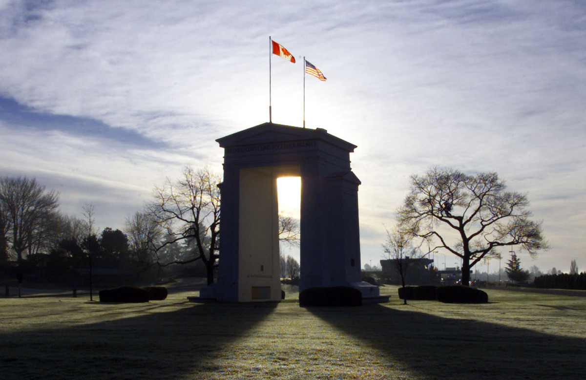 A US-Canada border crossing and monument.