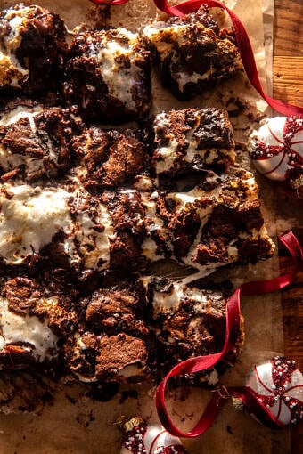 Toasted Marshmallow Hot Chocolate Bars | halfbakedharest.com