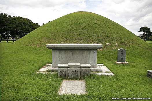 The royal tomb of King Naemul of Silla