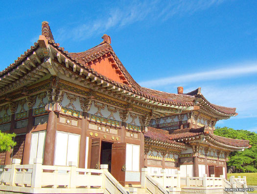 The tomb of King Tongmyong in Pyongyang, North Korea