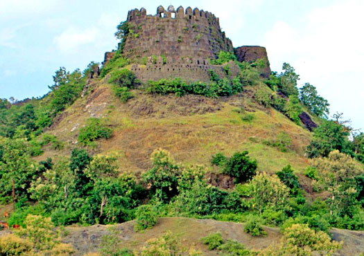 The fort of Mahur in Berar