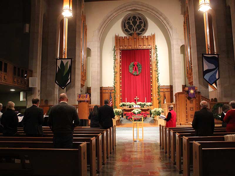 First Baptist Church of the City of Washington, D.C., held a Blue Christmas service on Dec. 13, 2017 for people who were grieving ahead of the holiday. RNS photo by Adelle M. Banks