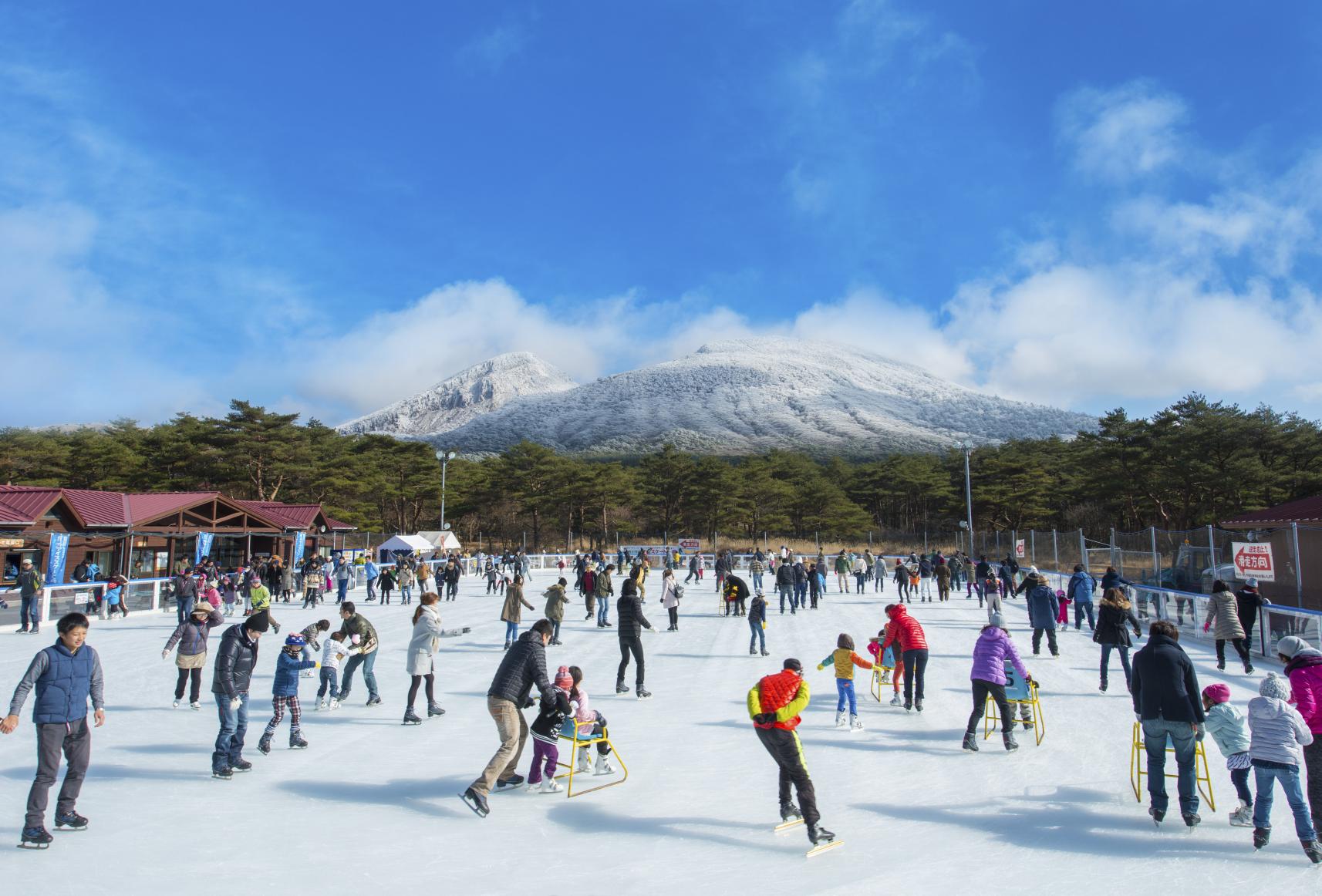 【12月21日OPEN！】えびの高原屋外アイススケート場-0