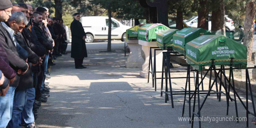 Konya’da katliam yapan genç ile annesi, babası ve kardeşi son yolculuğuna uğurlandı