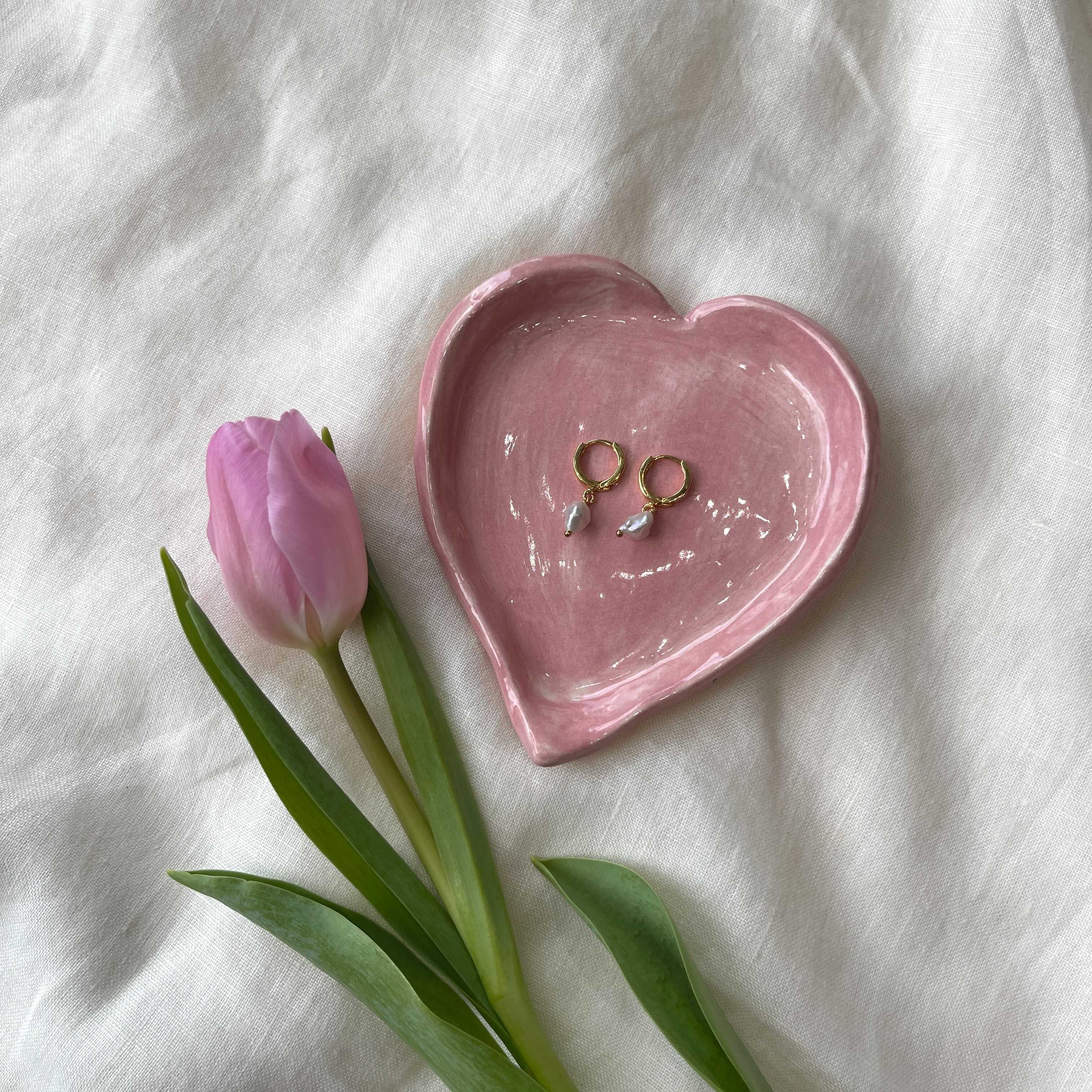 Small Alexandria Pearl Earrings