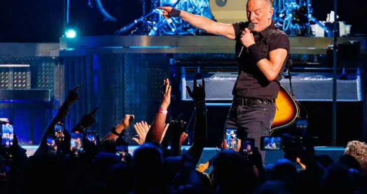 Bruce Springsteen’s 2023 Tour Brings It Home