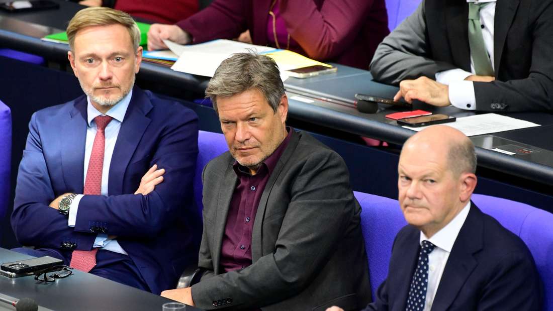 Minister Lindner (von links), Habeck und Bundeskanzler Scholz im Bundestag.