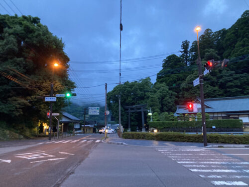 高千穂神社の夜神楽へ行く道