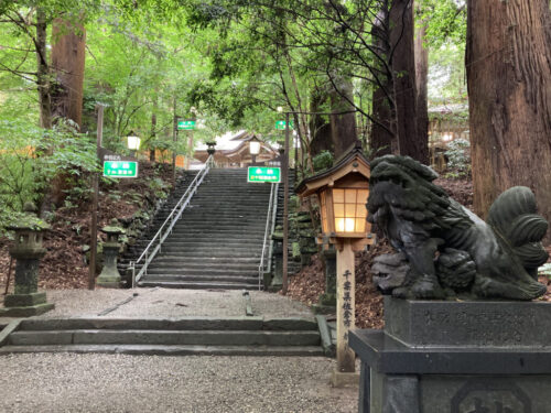 高千穂神社の境内