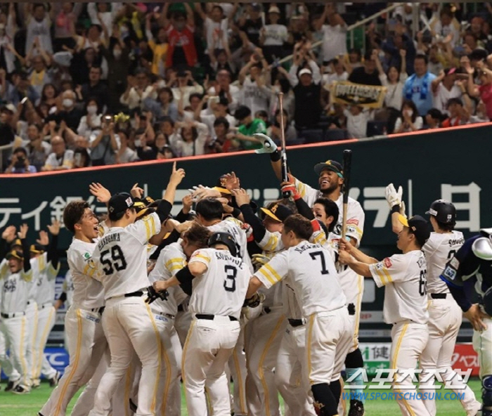 We talked about next year until a month ago, but the 43-year-old left-hander Wada retired in a surprise move, and the aftermath of Softbank's Japan Series shock defeat (Min Chang-ki's Japanese baseball)