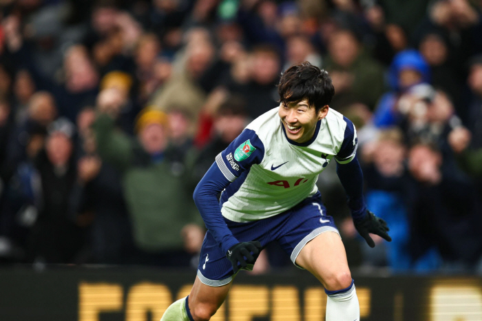 I can't block this Son Heung-min, who has solved the contract problem, is the key to swallow Liverpool...Draw with Manchester United and stagnate → SON, aim for a counterattack!