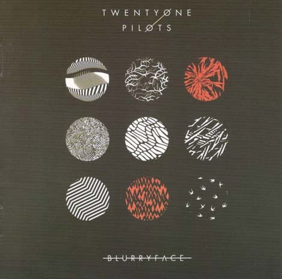 Imagen de tapa: BLURRYFACE...