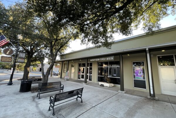 An exterior photo of the Bastrop Museum and Visitors Center.