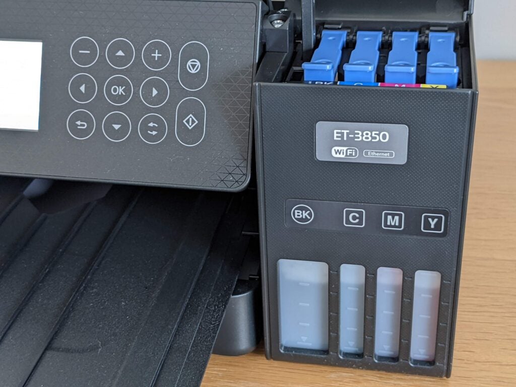 Epson EcoTank ET-3850 control panel and ink levels