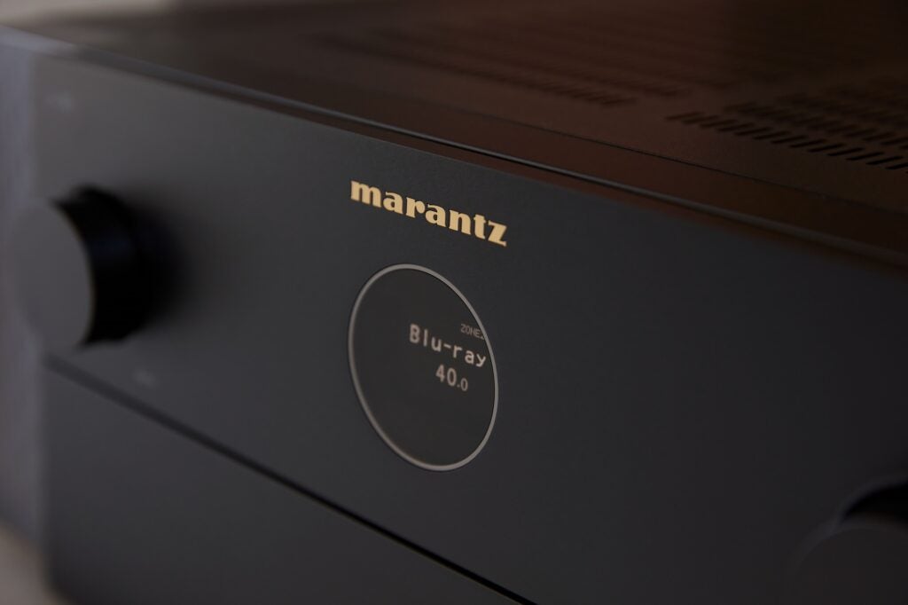 Marantz AVR Cinema 40 porthole