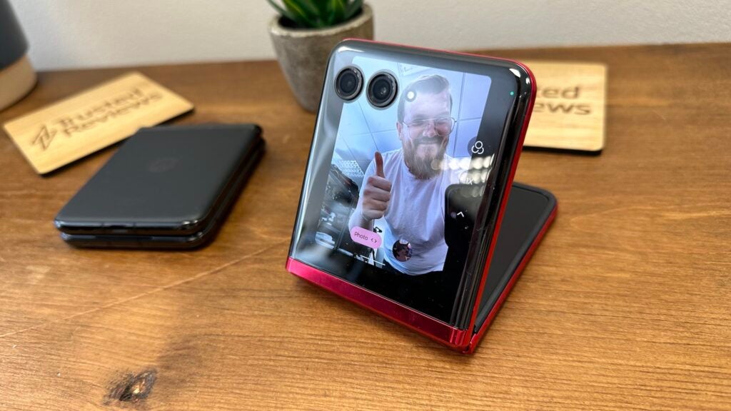 Camera preview on the exterior display of the Motorola Razr 40 UltraMotorola Razr 40 Ultra phone displaying a selfie on screen.