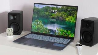 Asus Vivobook S 16 OLED front angle