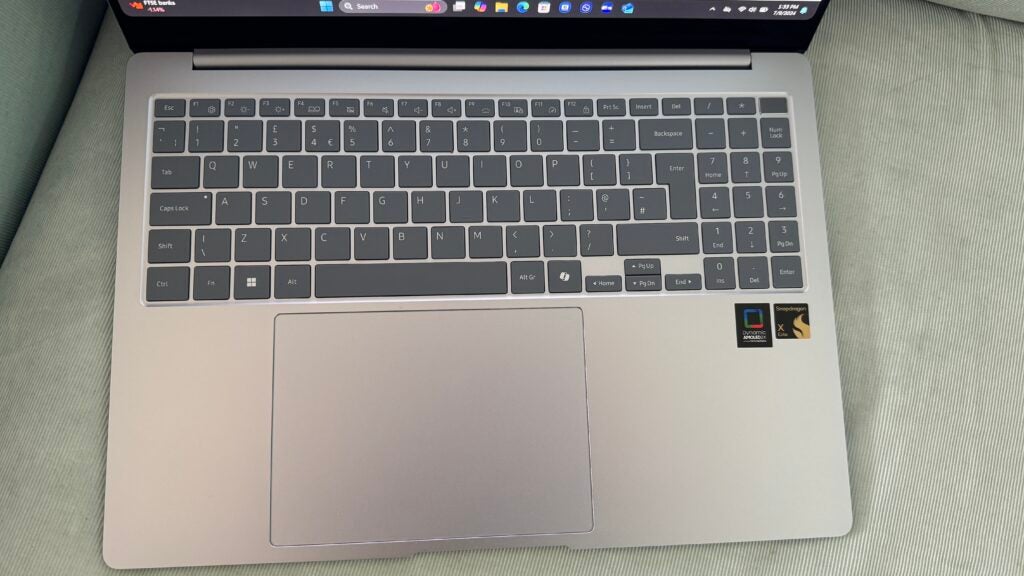 Samsung Galaxy Book 4 Edge keyboard