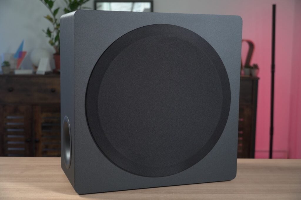 LG US95TR subwoofer