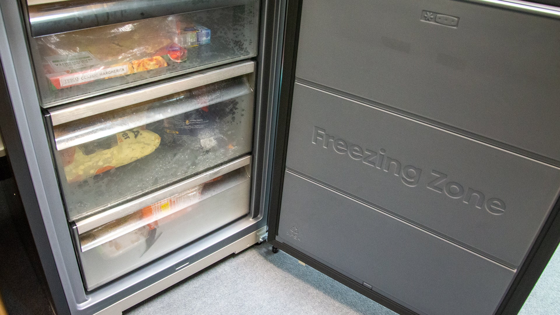 Hisense RB5K330GSFC freezer