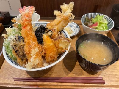 季節の野菜をメインにした野菜天丼専門店「関内農園」でランチしたよ！／横浜・馬車道