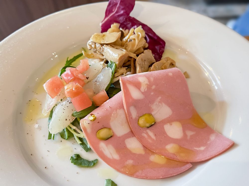 イタリアン Oinos(オイノス)でボンゴレロッソパスタ、色々きのことトリュフソースパスタ食べたよ／横浜・石川町