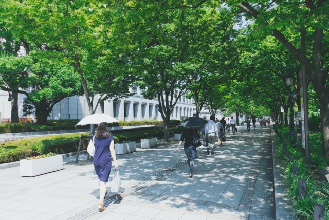 【働く女子のホンネ】会社選びのポイントは「仕事内容」より「給料」! 「ワークライフバランス」も大切にする傾向